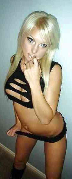 25P Sluts in little hot pants!