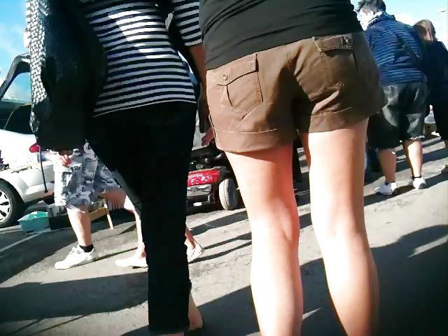 25P Car boot girls 1