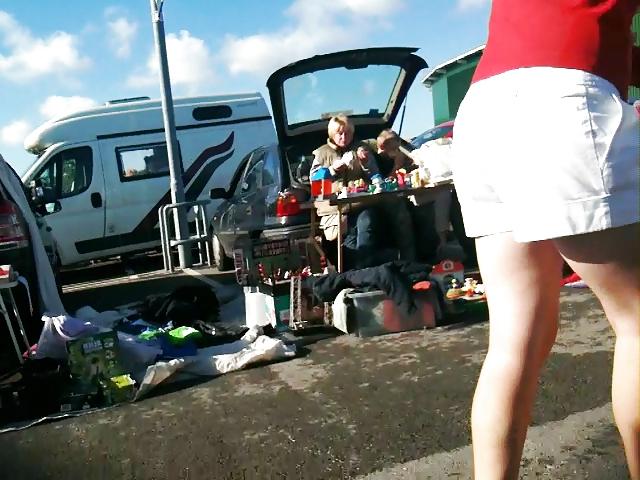 25P Car boot girls 1
