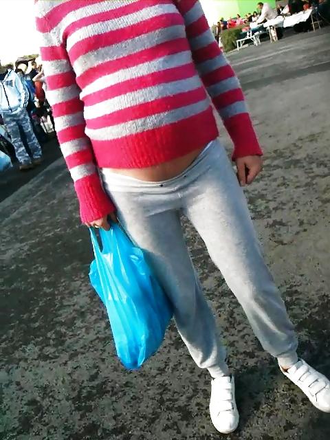 25P Car boot girls 1