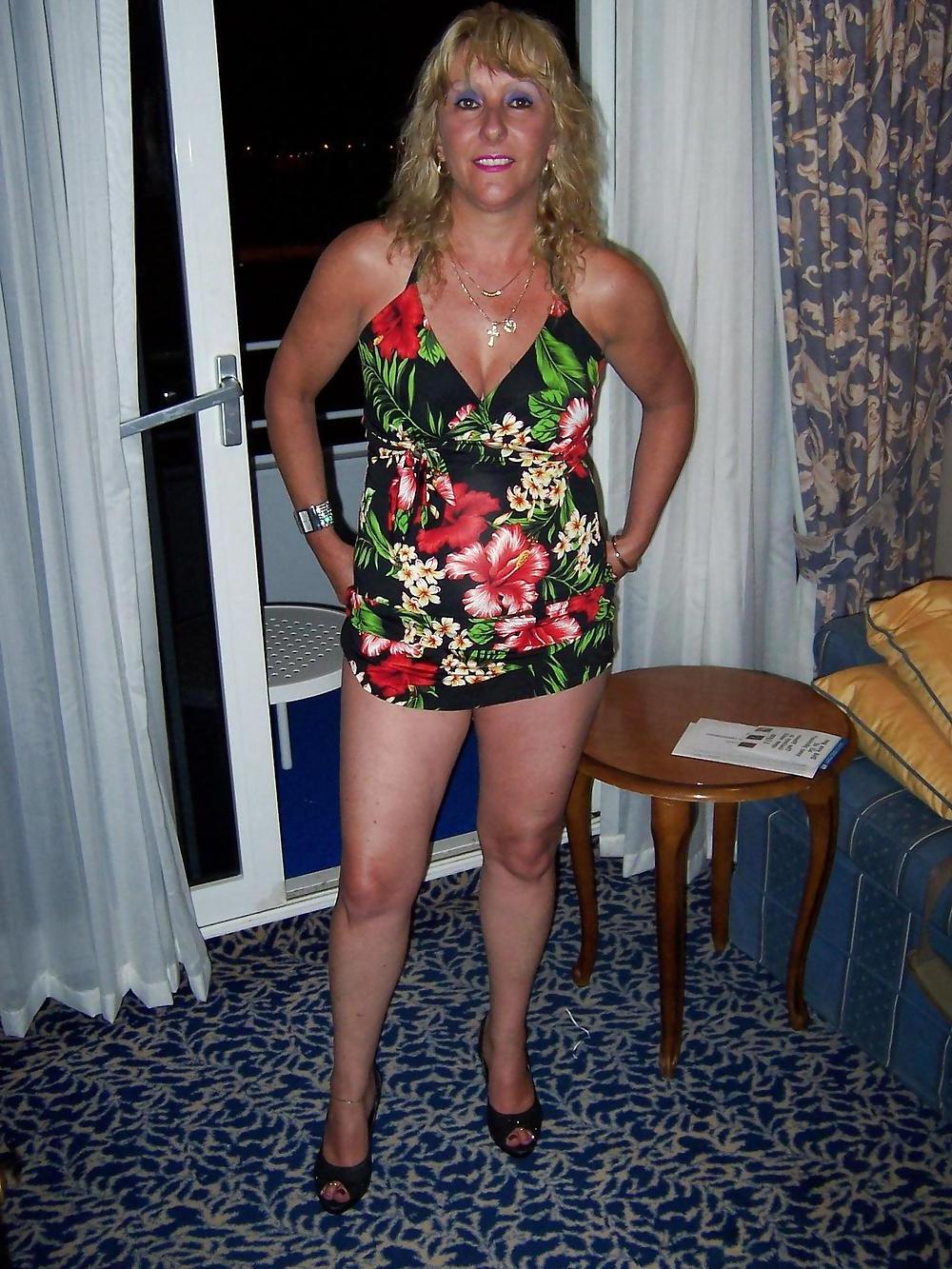 20P Mature hooker