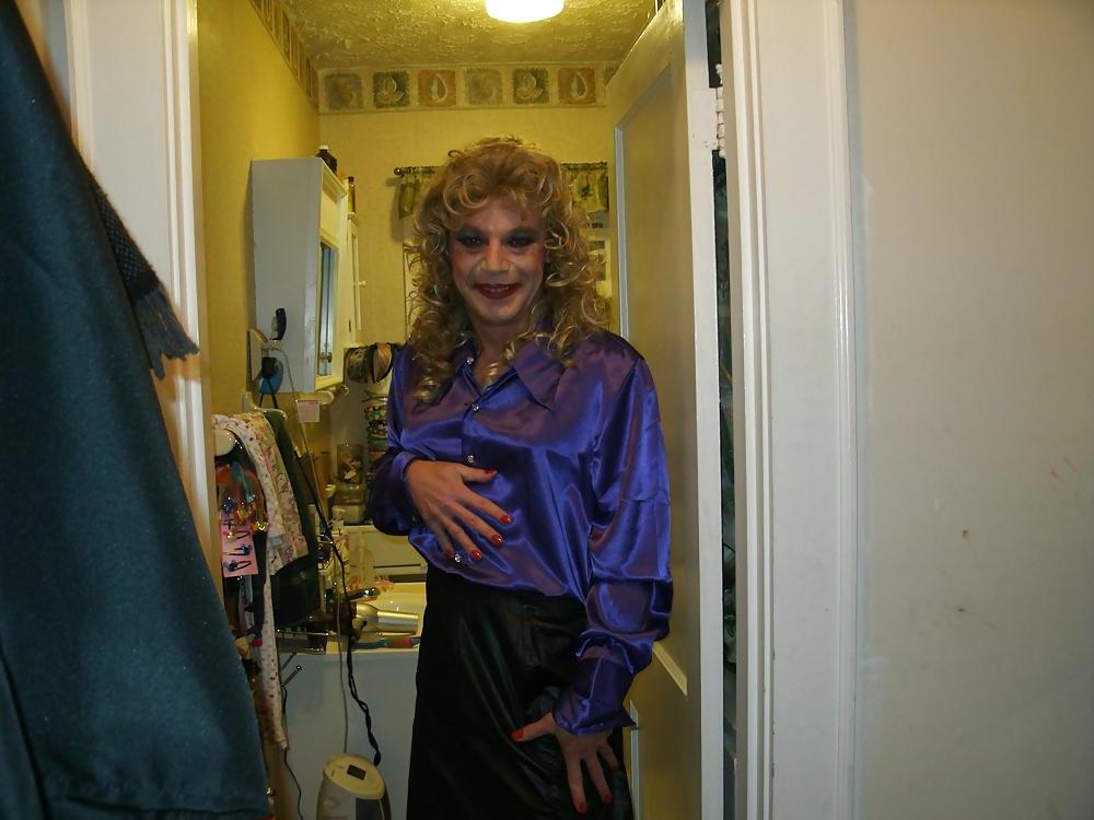 12P Heavy makeup before drag show