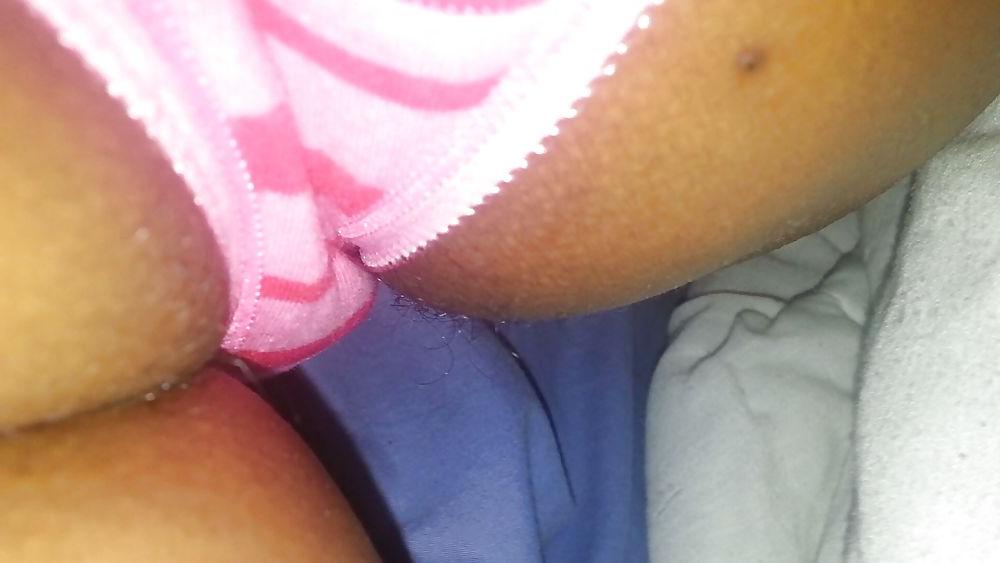 10P Wife's fat pussy in pink panties