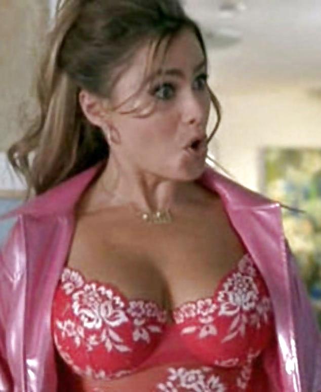 25P Sofia Vergara - I Want To Cum All Over Her Big Dark Tits
