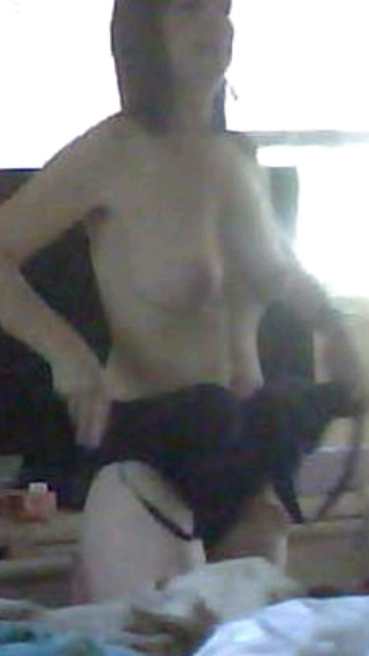 25P Please fuck my wife slow and gentile let me watch.