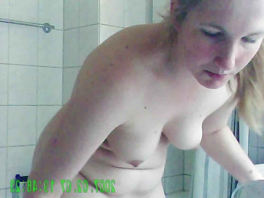 25P 2 german sisters, hidden cam