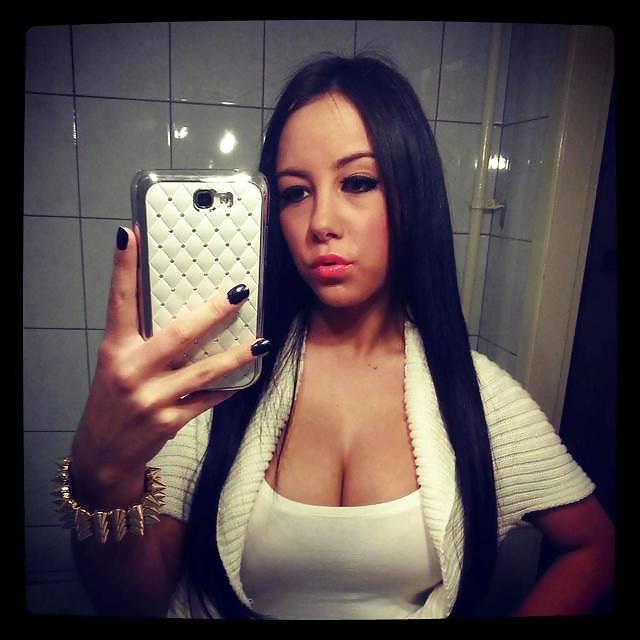 25P Big tits perfect ass