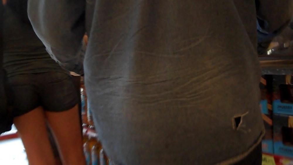 25P Chasing smooth butts & ass in jeans