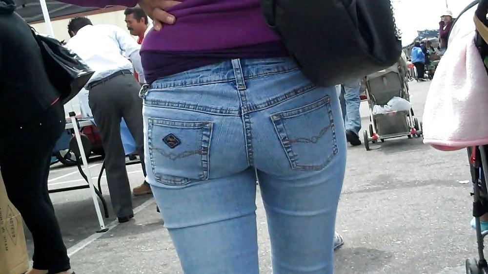 25P Chasing smooth butts & ass in jeans