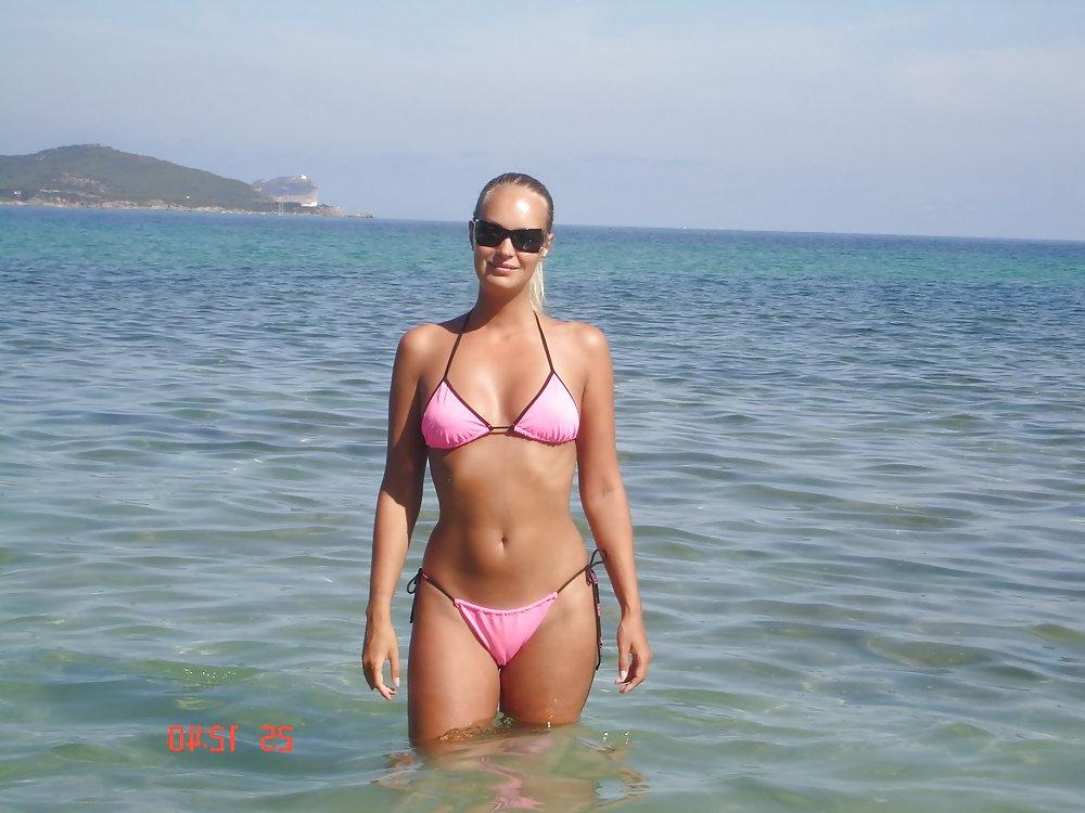 25P Camel toes! part 2