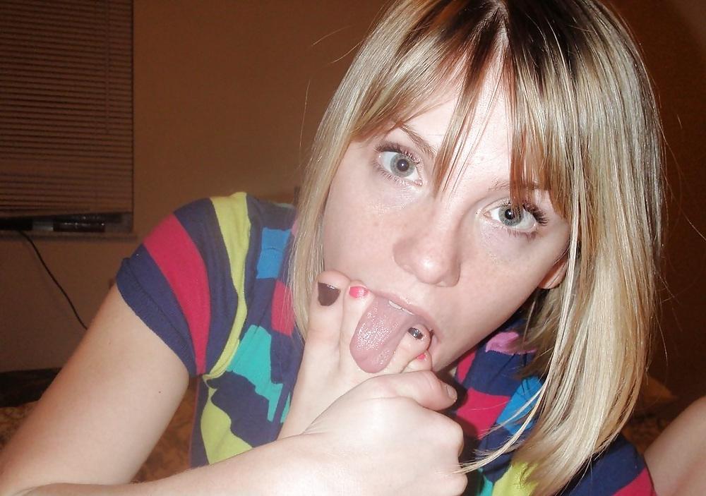 25P Toe worship