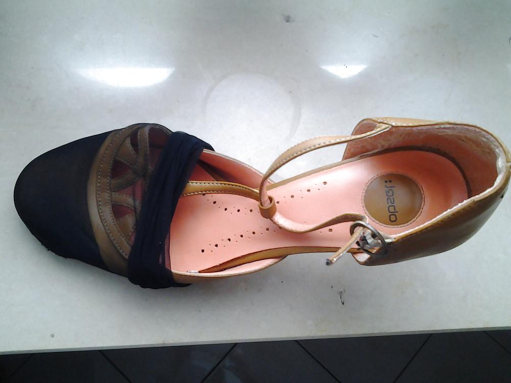 5P Wife shoe with sock
