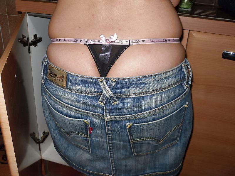 8P Slut show panties, ass and pussy