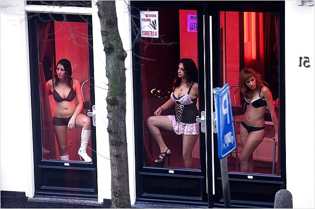 25P Prostitutes at work (2)