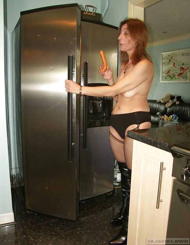 25P Sexi nylon show