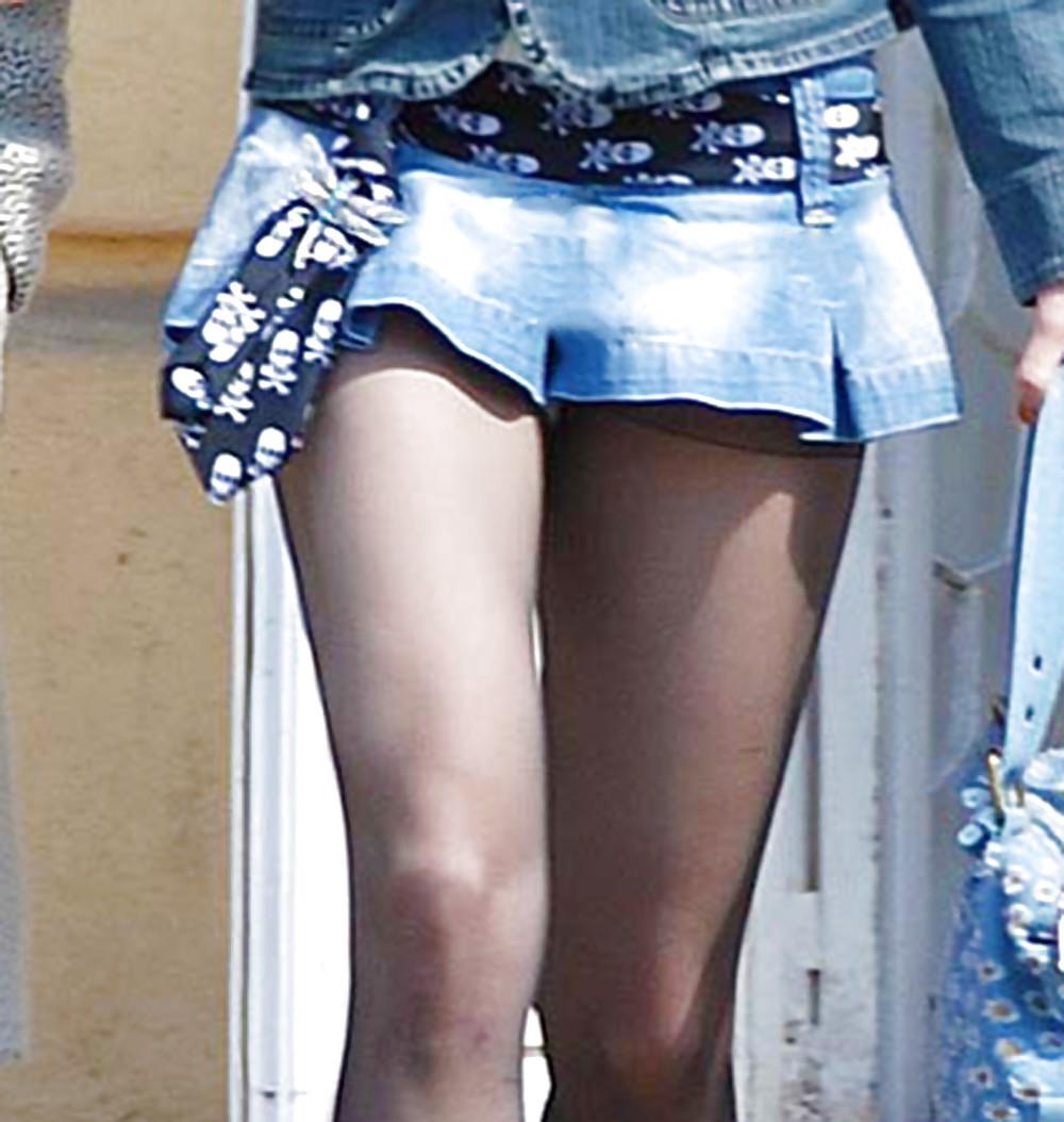 25P In The Streets 104 - Sexy Jeans Miniskirts