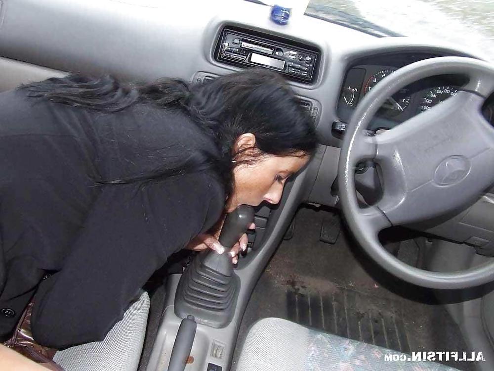 14P Sluts in car