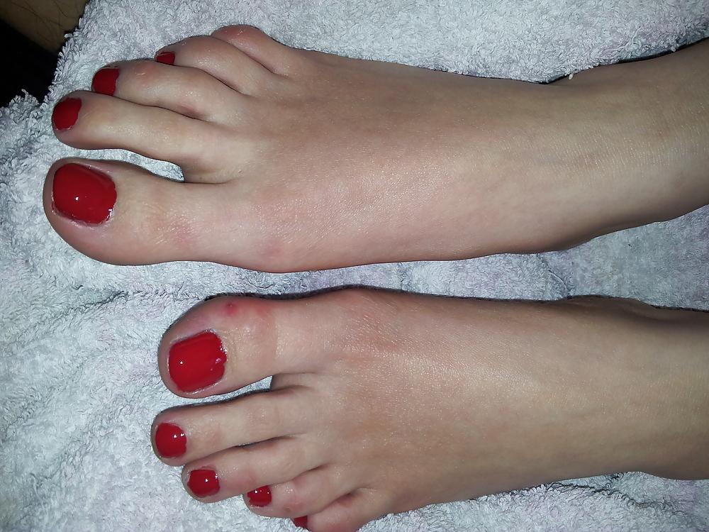15P Wifes sexy polish red toe nails feet 2