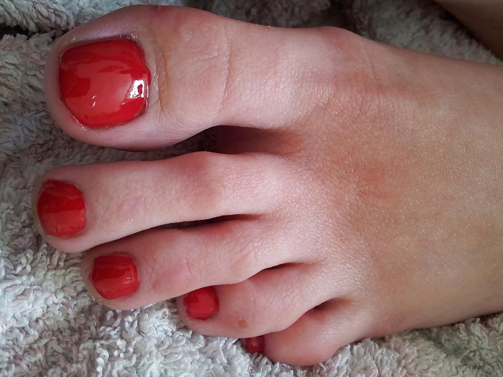 15P Wifes sexy polish red toe nails feet 2