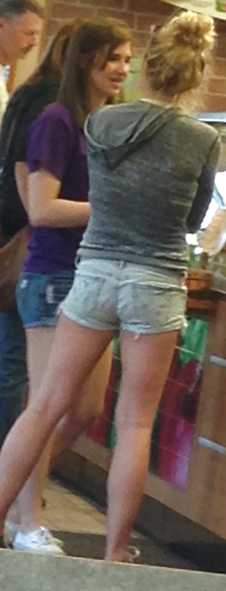 17P Short shorts