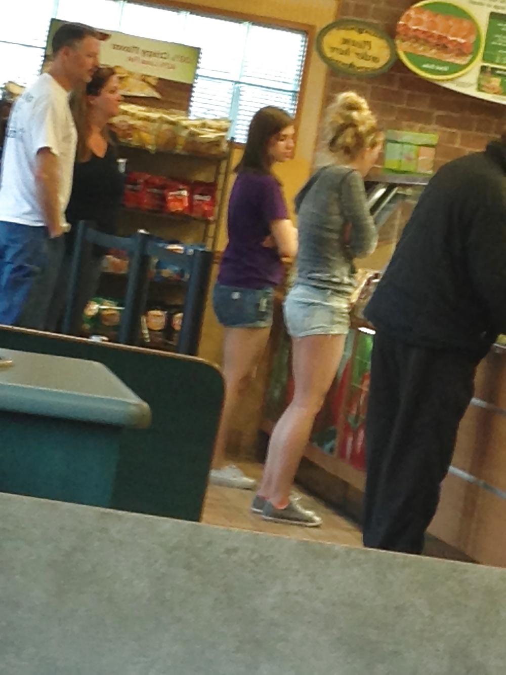 17P Short shorts