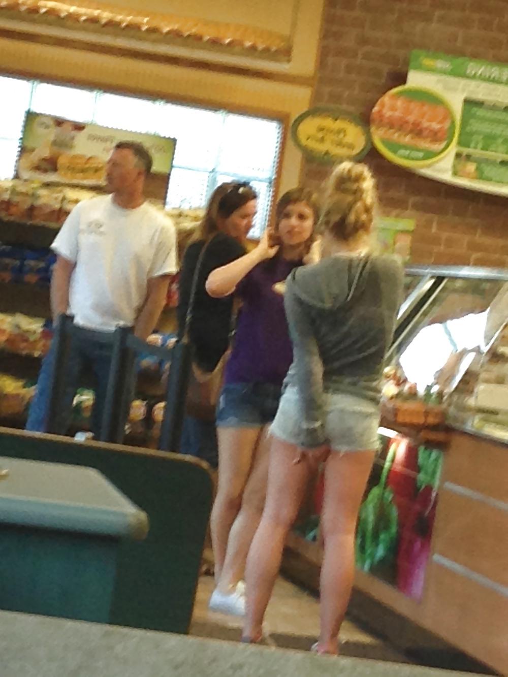 17P Short shorts