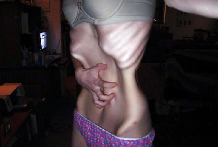 25P Some sexy SKINNY amateur babe pics