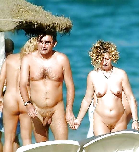 20P Naked couple 14.