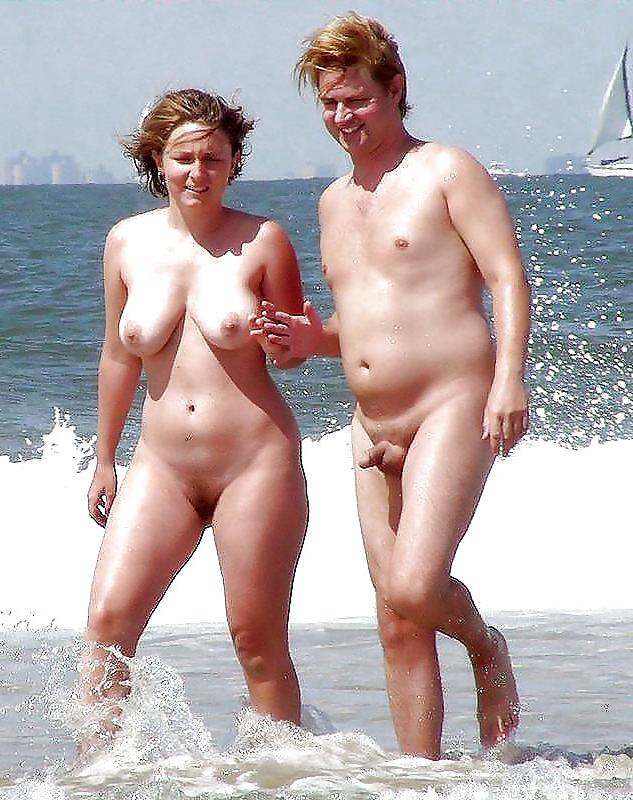 20P Naked couple 14.