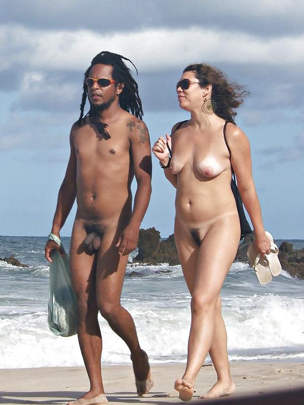 20P Naked couple 15.