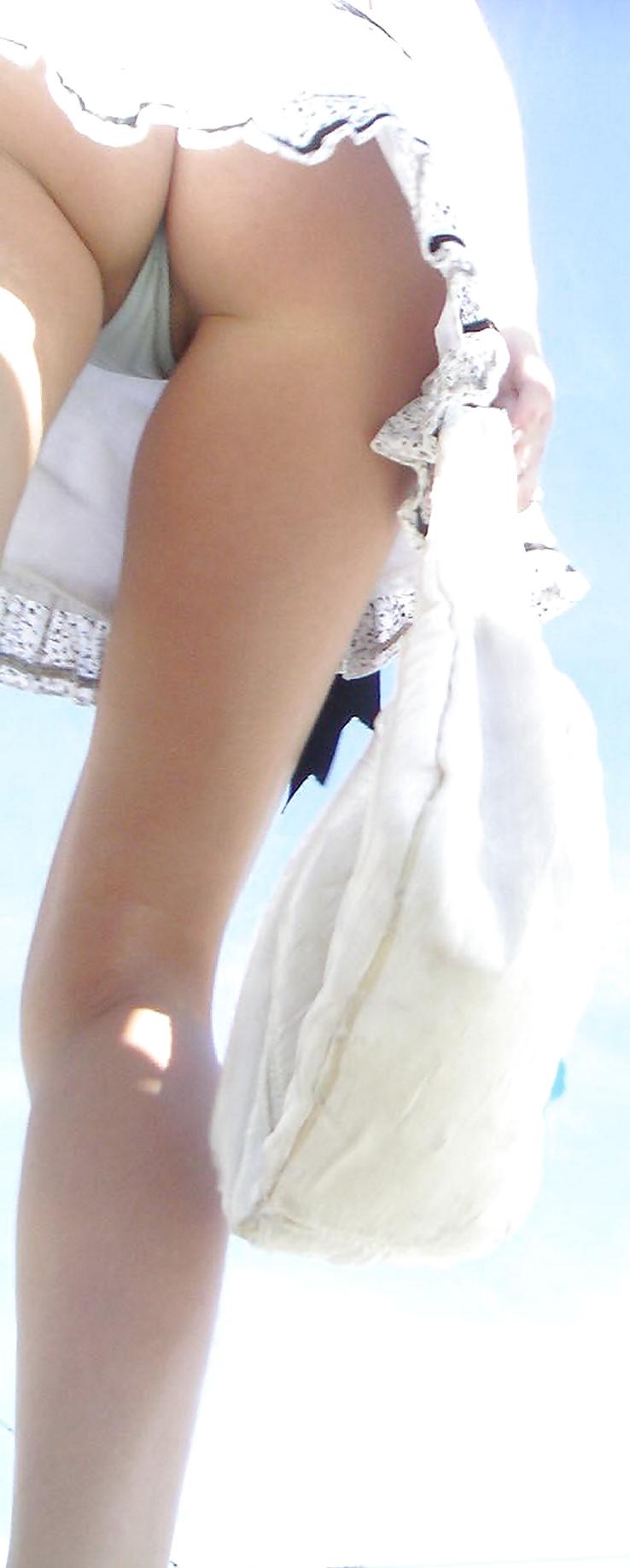25P Upskirt White Panties In Public 1