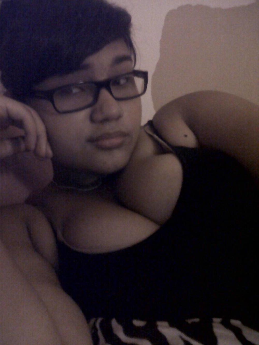11P Mollige Latina-Cam