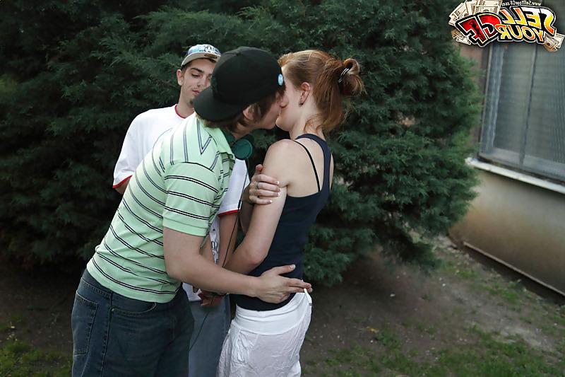 16P Sell Your GF - Chick fucked for cash