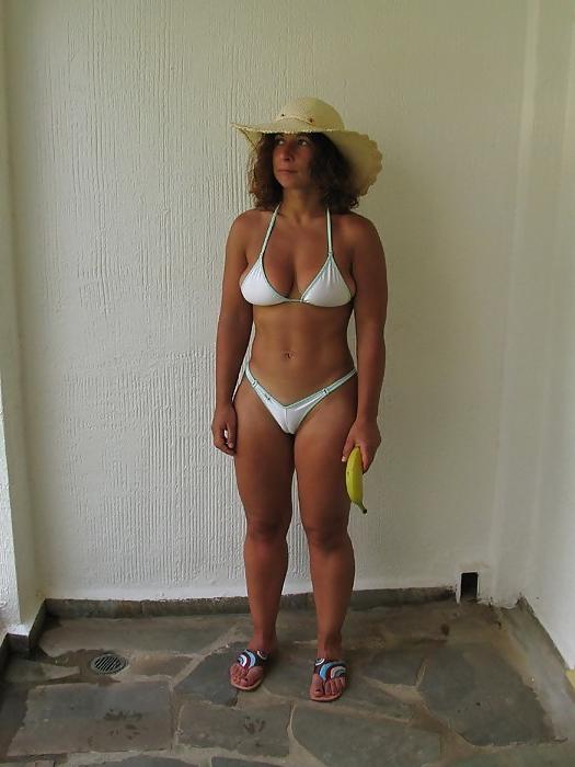 24P Fotze frisst Hose - cameltoe