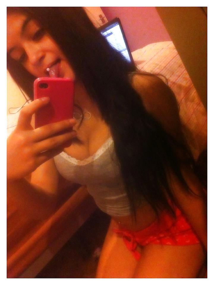 5P Sexy Turkish Teen With Belly Piercing