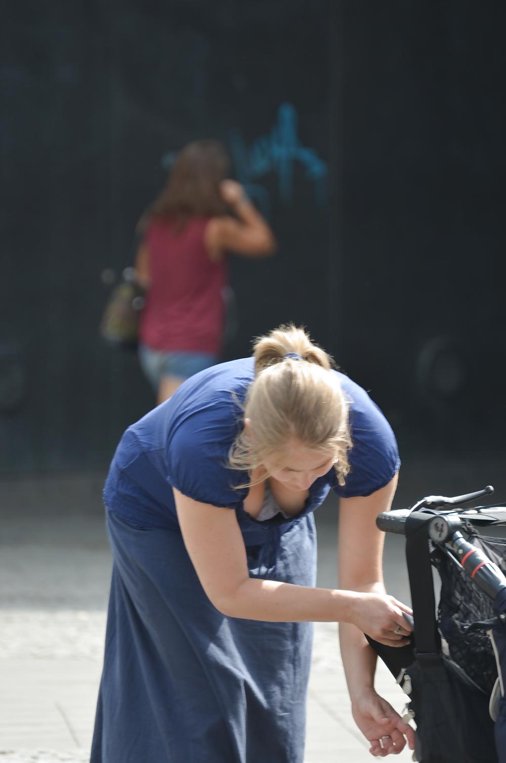 25P Girls in Berlin