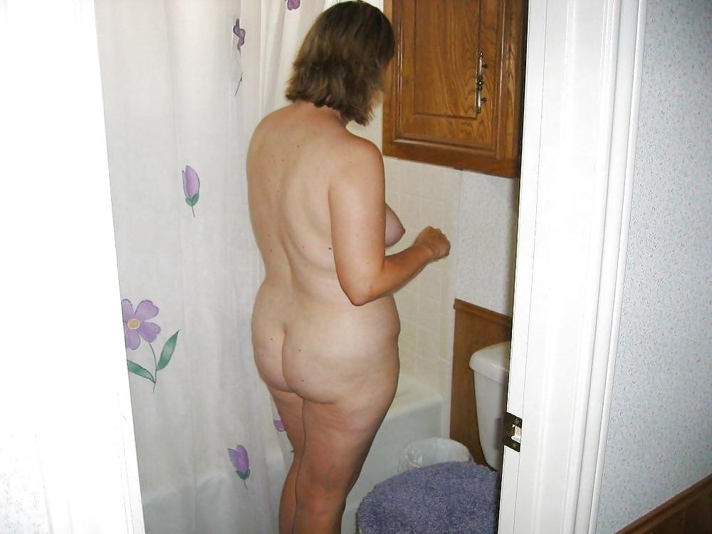 25P Housewife Ass 8