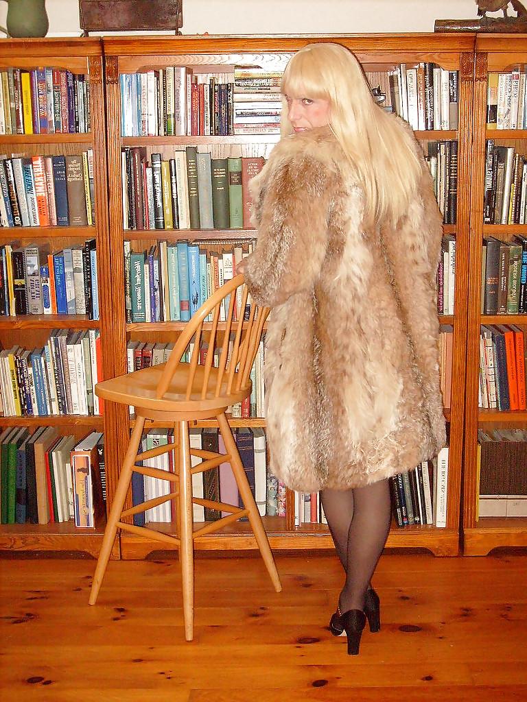 25P Fur crossddress