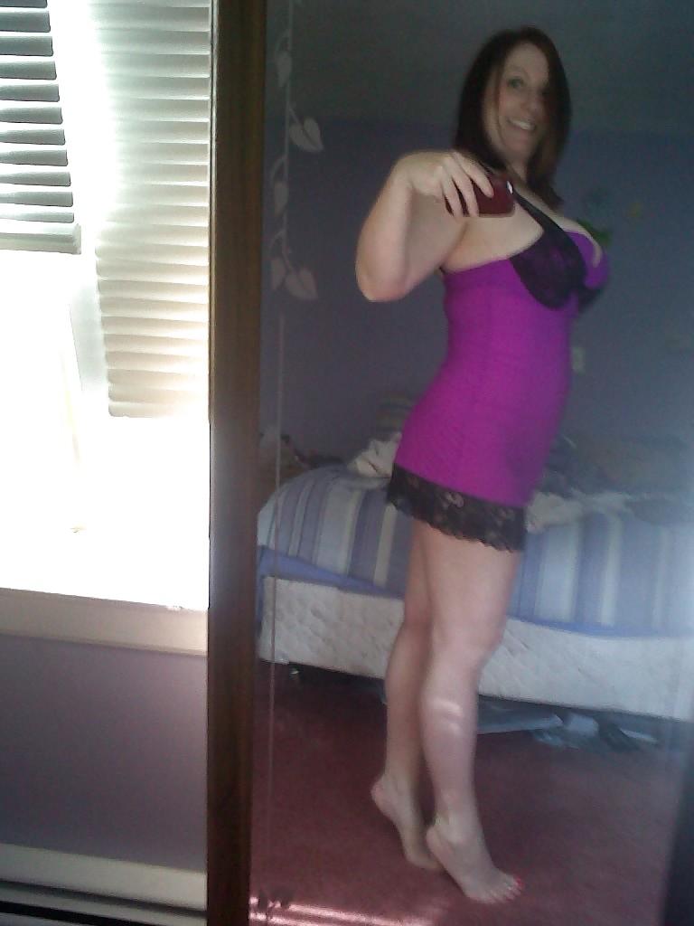 25P Homemade Busty Redhead