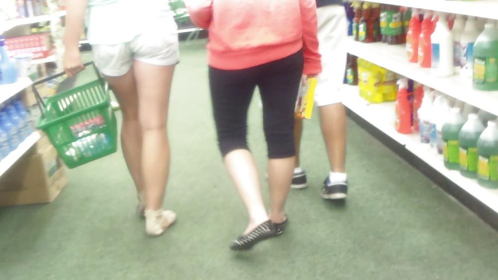 25P Shopping for teen butts tits & ass at the market