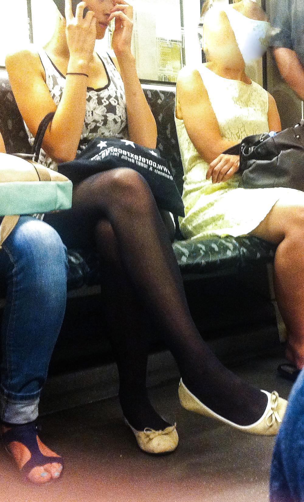 10P Berlin Candid Girls 01