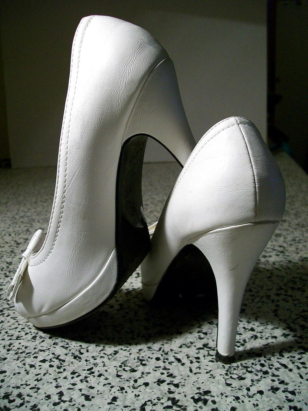 8P White open toe fuck