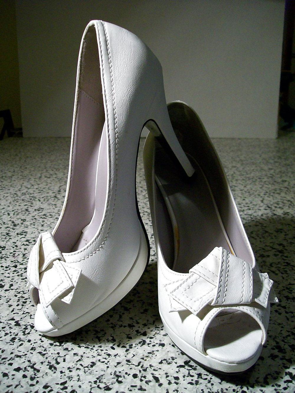 8P White open toe fuck