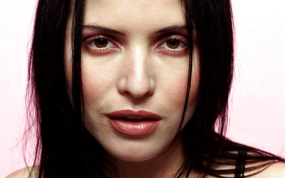 25P Enjoy truly the wolds most perfect celeb face Andrea Corr
