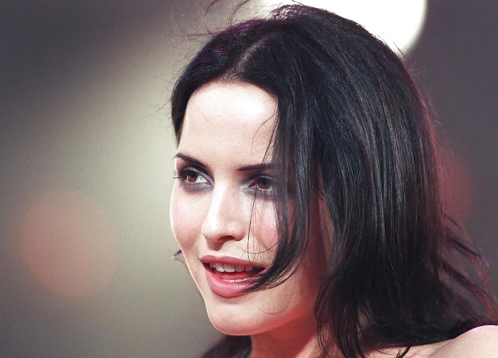 25P Enjoy truly the wolds most perfect celeb face Andrea Corr