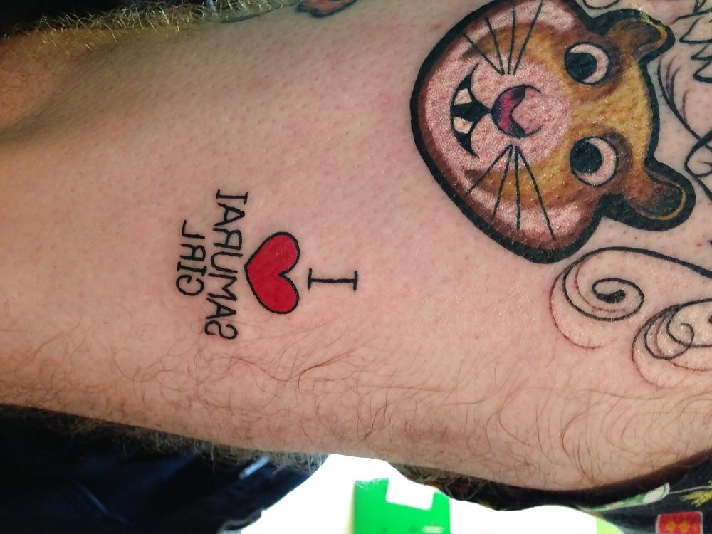 5P Mr Lucky got a tattoo