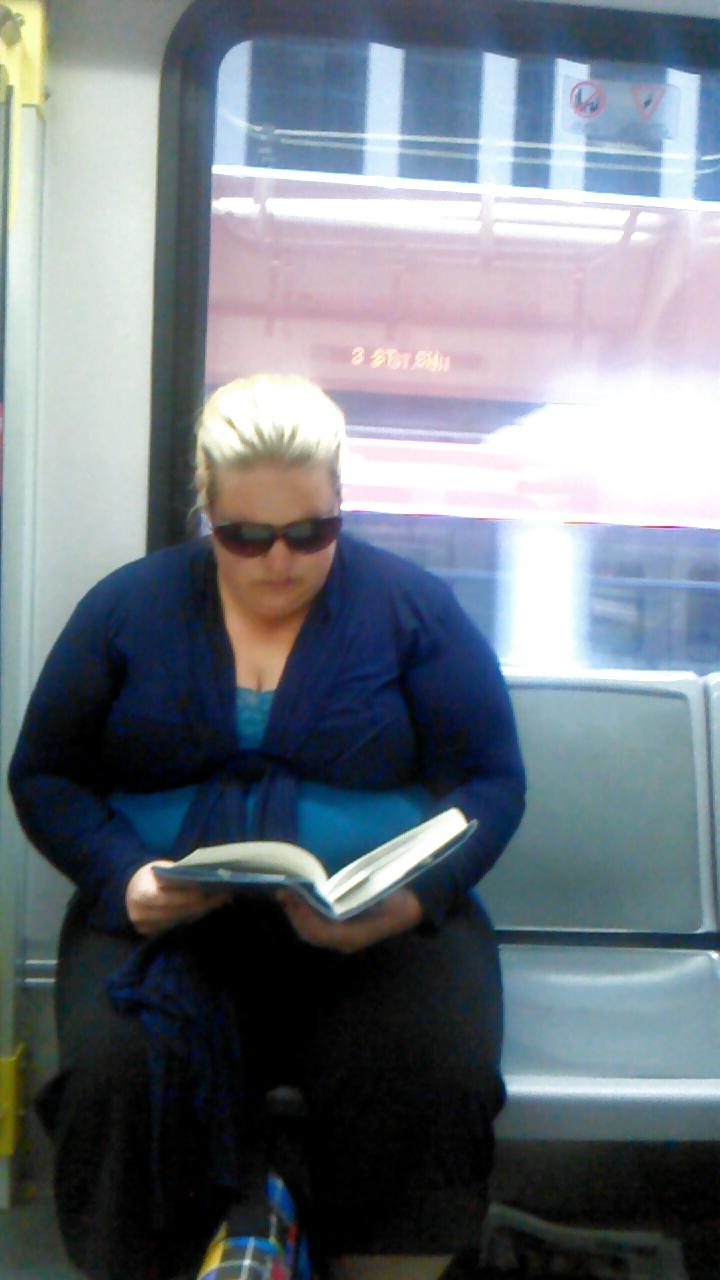 7P Voyeur - BBW cleavage and asian girl with loose blouse.