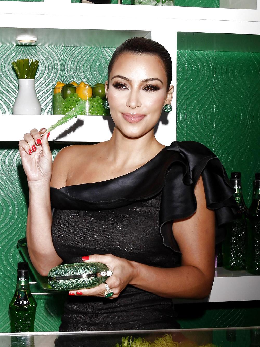 25P Kim Kardashian Midori Melon Liqueur Trunk Show