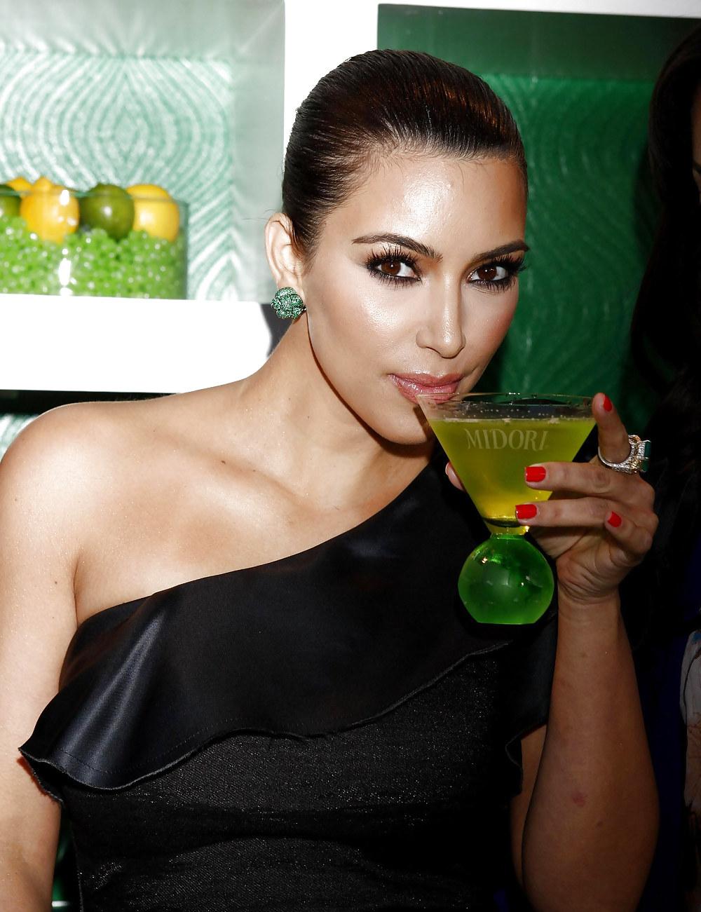 25P Kim Kardashian Midori Melon Liqueur Trunk Show
