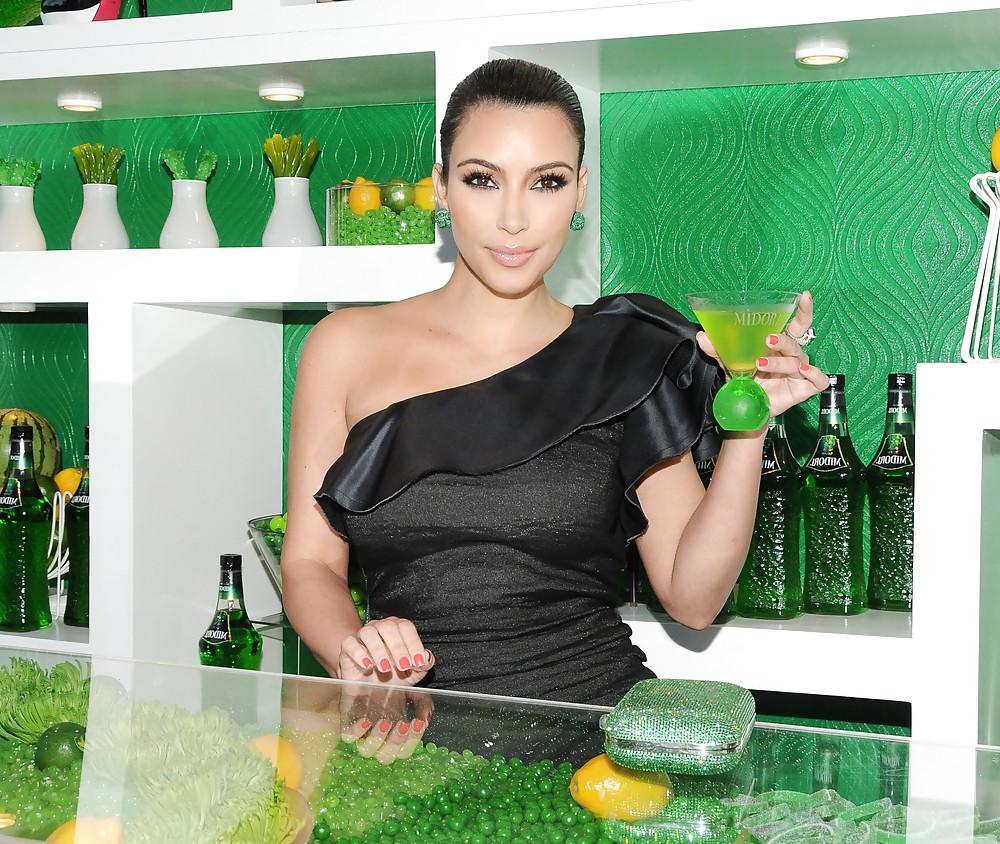25P Kim Kardashian Midori Melon Liqueur Trunk Show